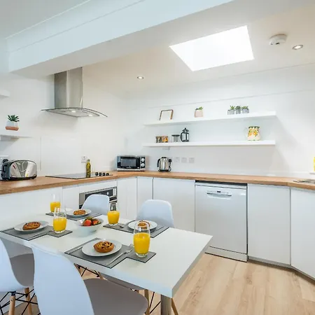 Ocean View Penthouse * Penzance